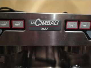 Cafetera Profesional La Cimbali M27 de segunda mano por 1.000 EUR en  Fuenlabrada en WALLAPOP