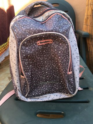 Mochila libros, escuela, instituto. de segunda mano por 5 EUR en Fuente  Alamo en WALLAPOP