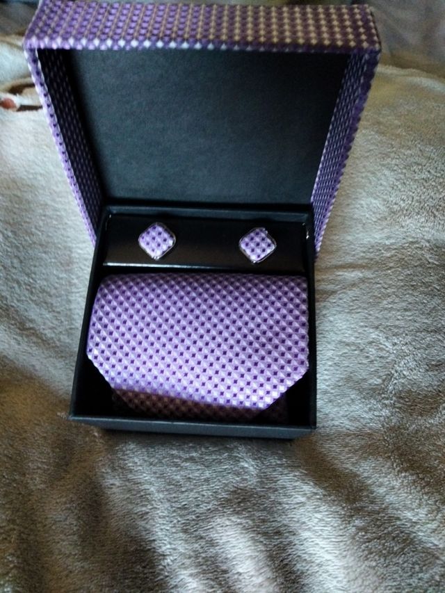 Corbatas 1x6€. 3x15€