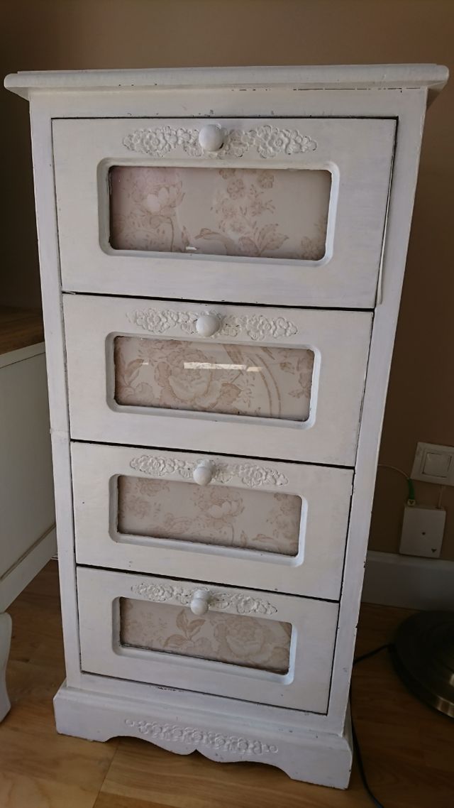 Cajonera, mueble auxiliar de madera