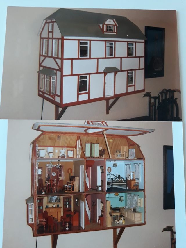 Casa de muñecas hecha artesanal en madera