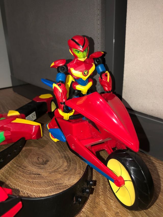 Conjunto de muñeco con complementos