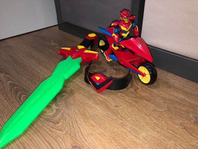 Conjunto de muñeco con complementos