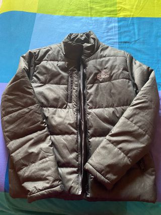 Cazadora Munich de segunda mano por 10 EUR en Terrassa en WALLAPOP