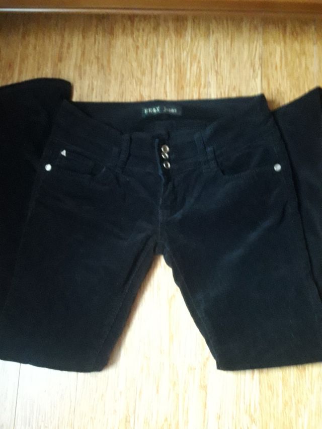 Pantalón negro T40 pana