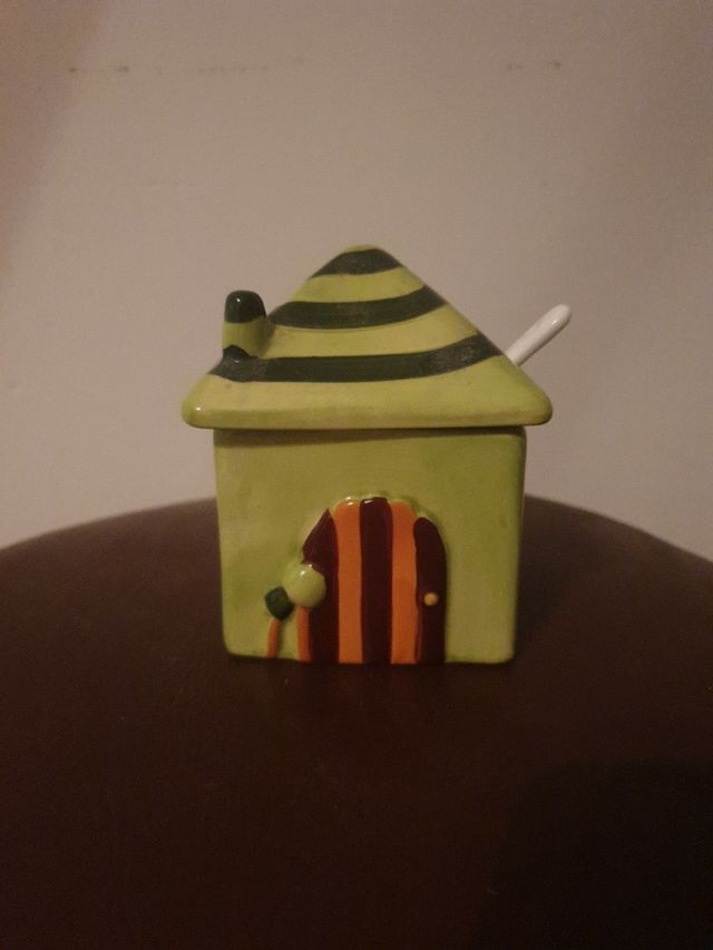 Zuccheriera a casetta