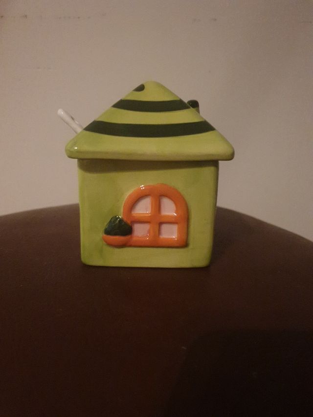 Zuccheriera a casetta