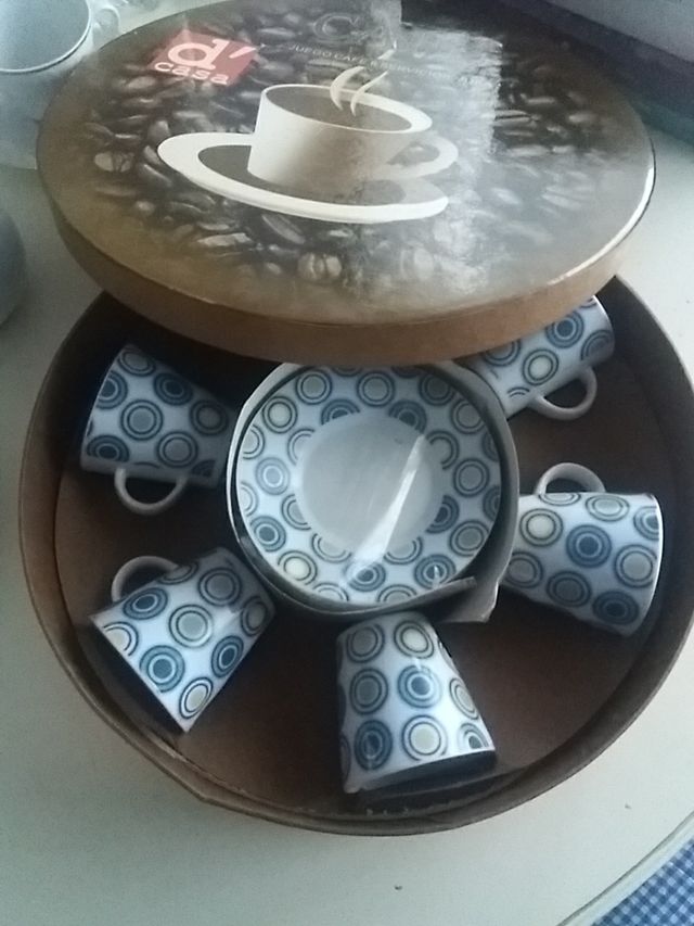 juego de café con caja