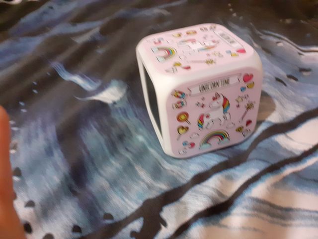 Reloj unicornio
