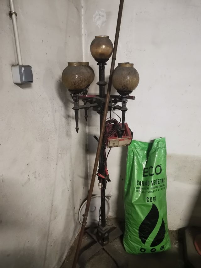 Llum de peu artesana