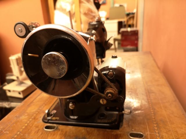 Maquina ALFA antigua reconvertida a electrica