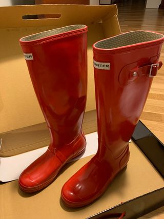 Botas de agua Hunter glossy rojas de segunda mano por 55 EUR en León en  WALLAPOP