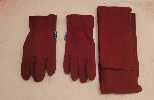 CONJUNTO GUANTES Y BUFANDA