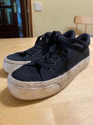 Zapatillas negras esparto NUEVAS de segunda mano por 5 EUR en Majadahonda  en WALLAPOP