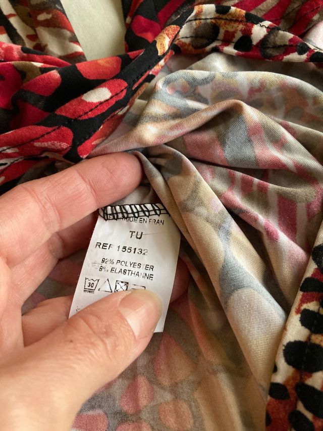 Vestido estilo flamenco en tonos rojizos