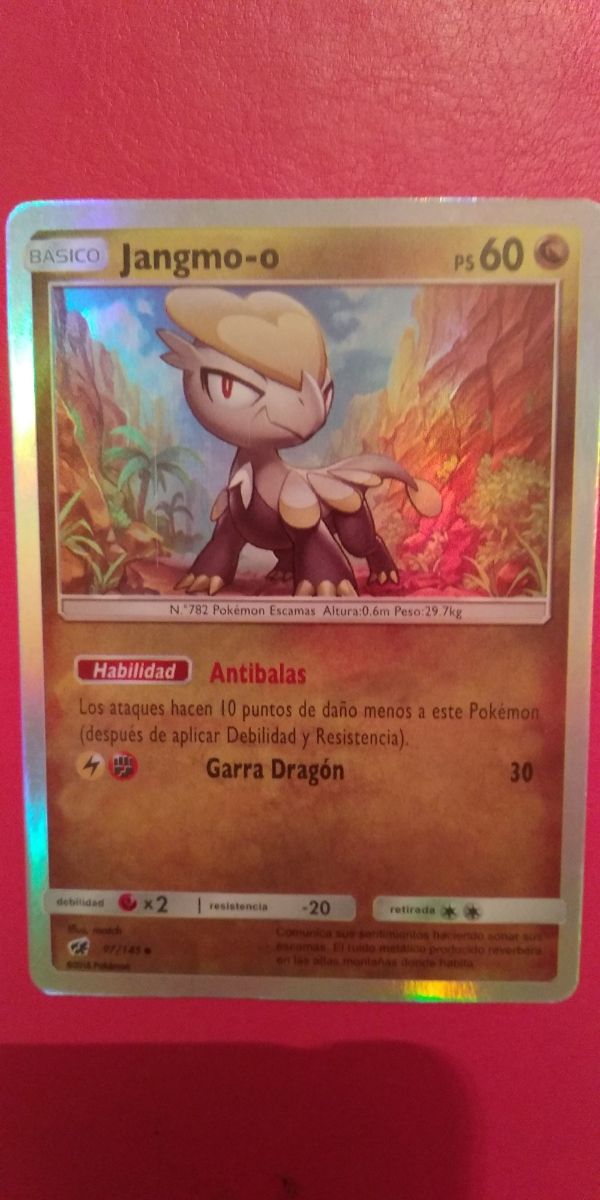 Carta Pokemon Jangmo-o Holografica