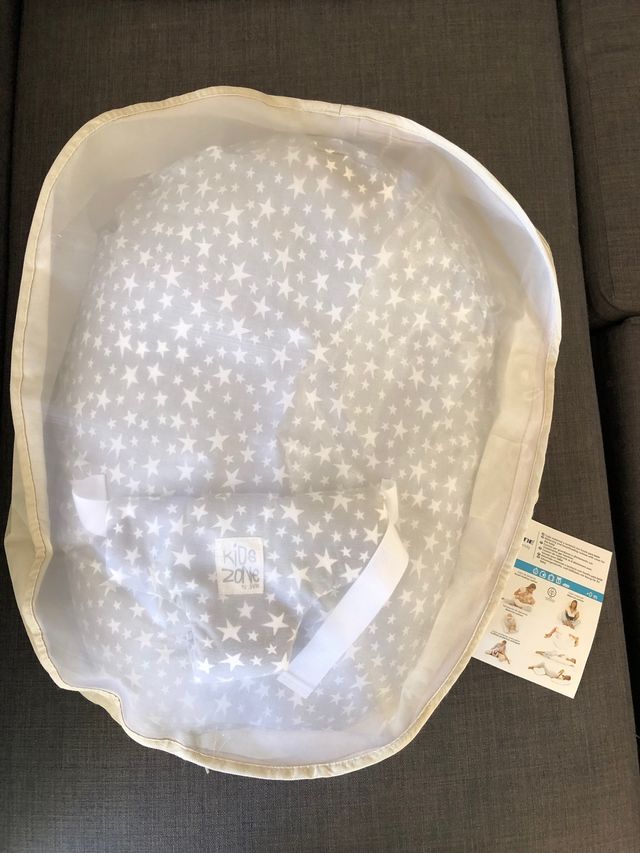 Cojín lactancia con funda antivuelco