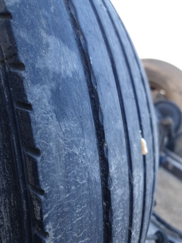 4 neumaticos con llanta PIRELLI