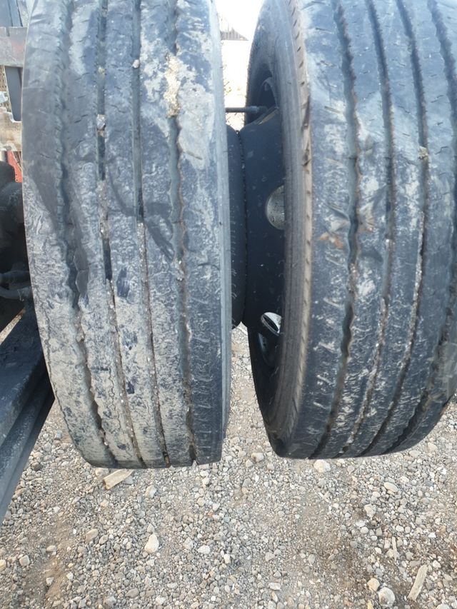 4 neumaticos con llanta PIRELLI