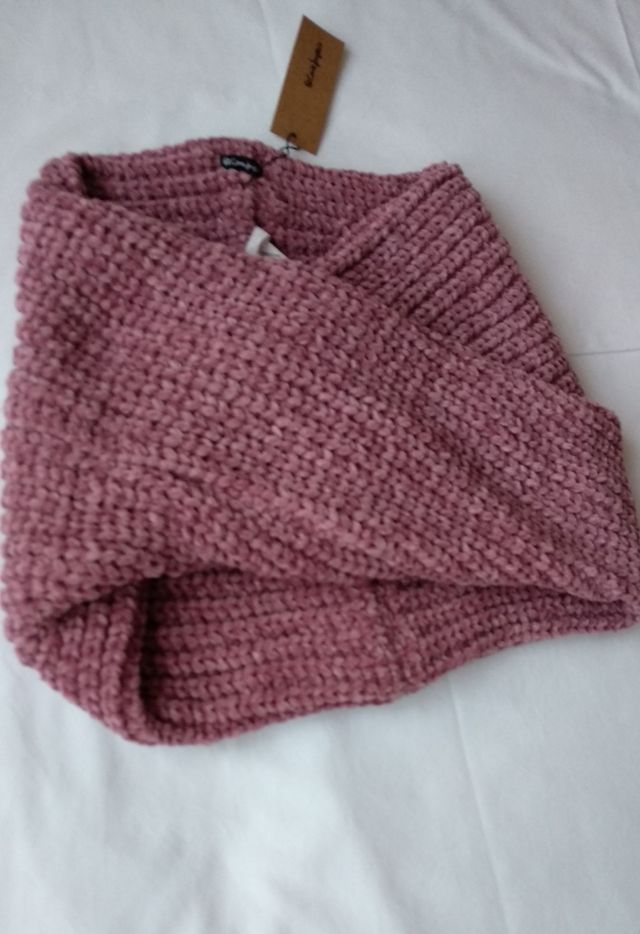 Cuello bufanda nuevo con etiquetas
