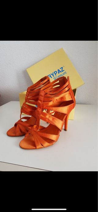أعد التنظيم مجرم يغني zapatos naranjas marypaz - norcore.net