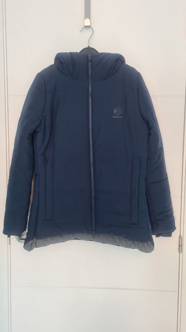 Reebok.Plumas. Abrigo. 