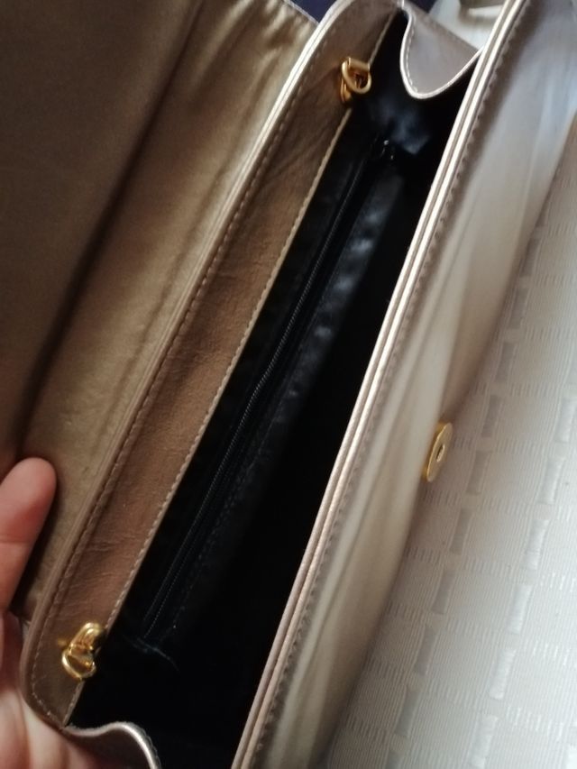 Tacones y bolso de Gallieri
