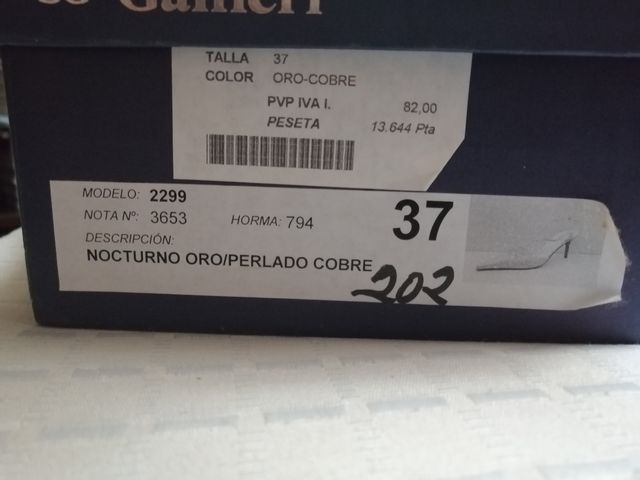 Tacones y bolso de Gallieri