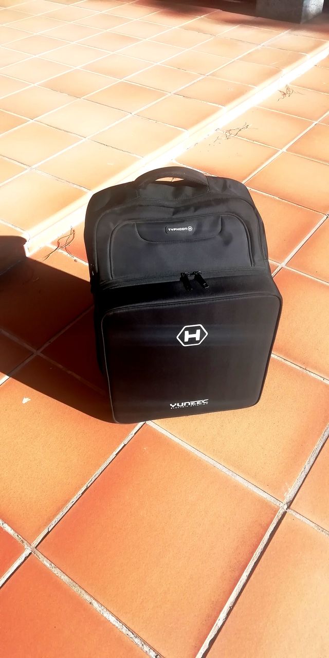 DRONE YUNEEC TYPHOON H PRO