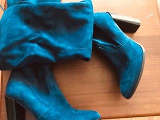 Botas Altas Elásticas Azul Marino Talla 38 de segunda mano por 42 EUR en  Madrid en WALLAPOP