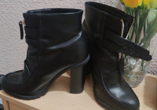 Botines negros 37