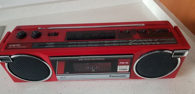 RADIO CASSETTE PANASONIC. 