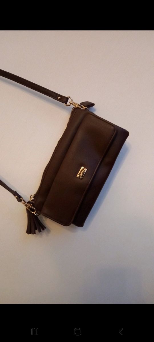 Borsa tracolla color melanzana bordeaux