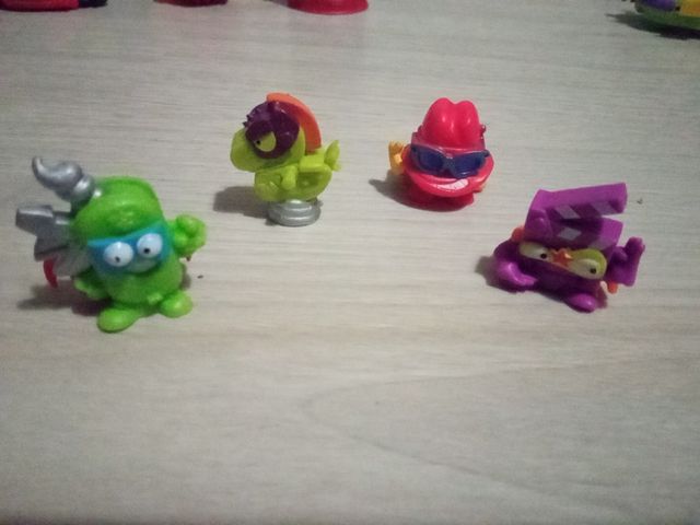 Superzings muñecos