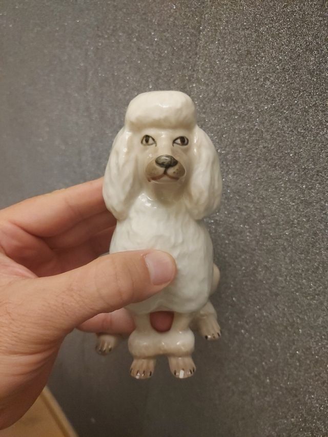 Perro Caniche Porcelana
