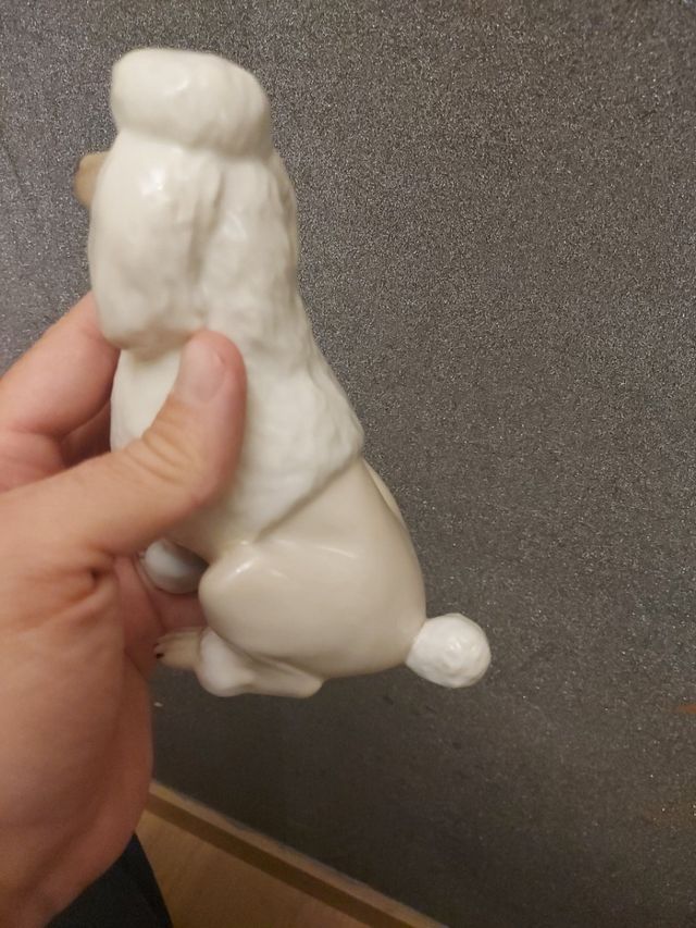 Perro Caniche Porcelana
