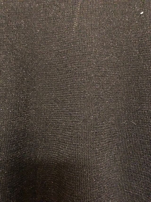 Camiseta hilo negra reflejos dorados