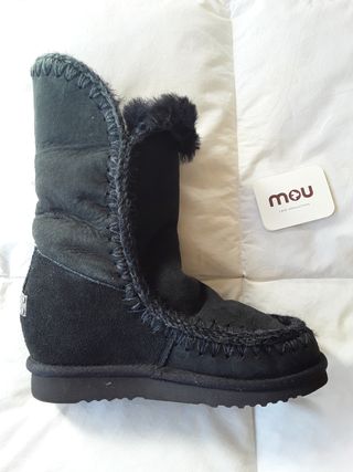 Botas MOU ESKIMO INNER WEDGE TALL, N 38, NUEVAS de segunda mano por 217 EUR  en Madrid en WALLAPOP