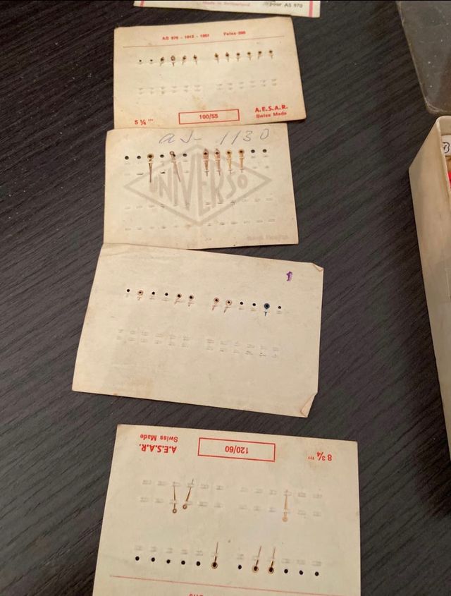 Aghi per orologi a corde antichi