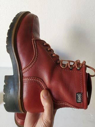 Botas rojas CAMPER piel de segunda mano por 20 EUR en Santa Cruz de  Tenerife en WALLAPOP