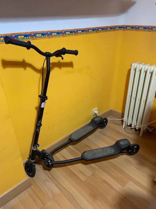 Patinete scooter oscilación. Para adultos y niños