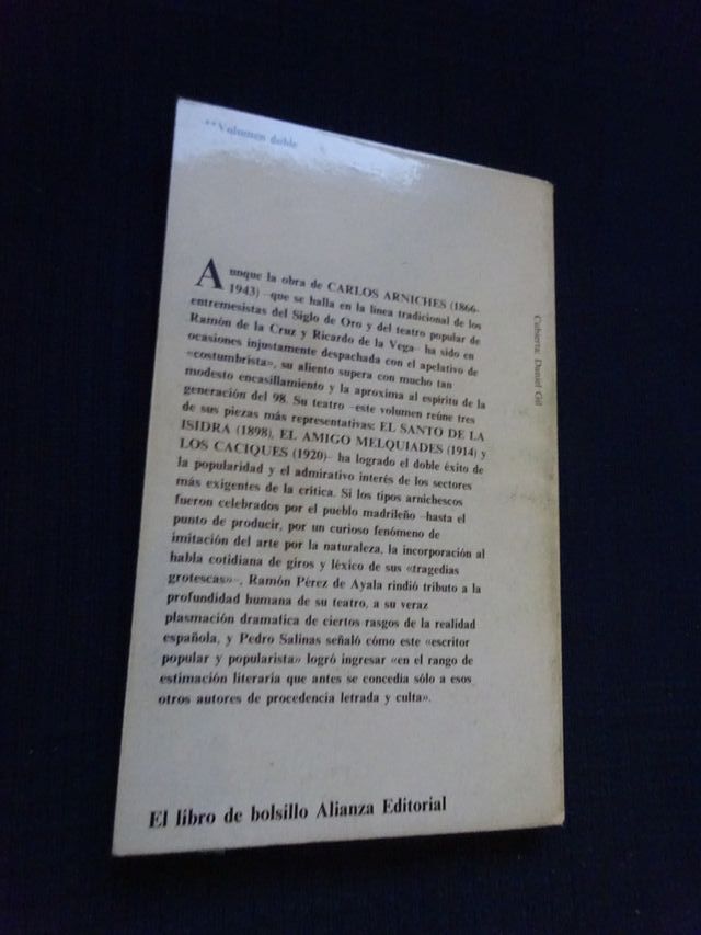 El santo de la Isidra y Los jefes. Los cachorros