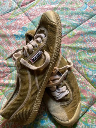 Zapatillas kawasaki de segunda mano por 7 EUR en Sevilla en WALLAPOP