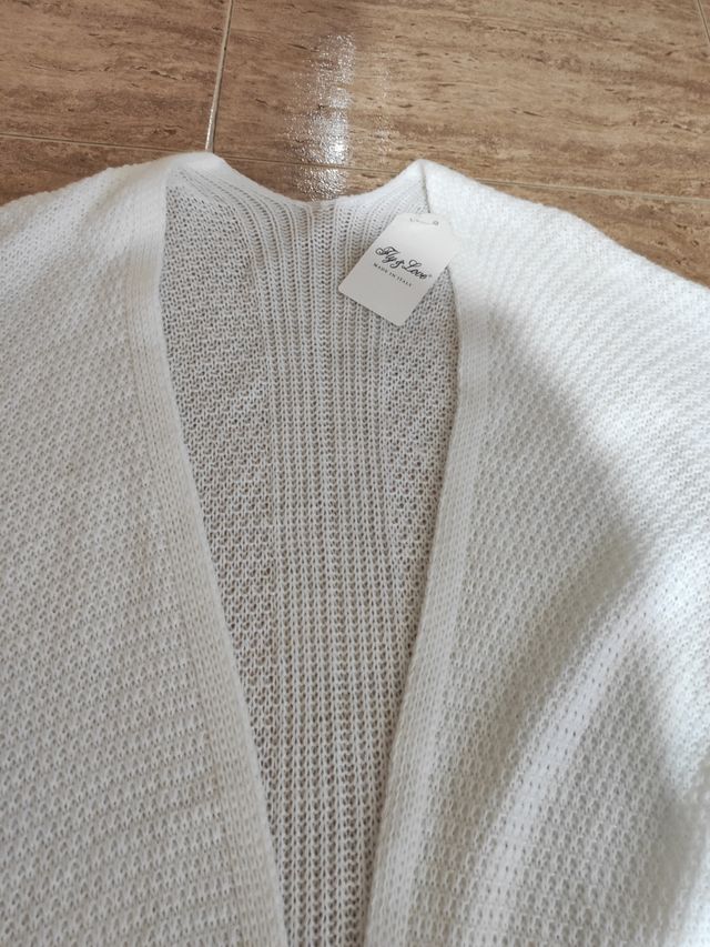 Chaqueta tipo kimono a estrenar.  talla única