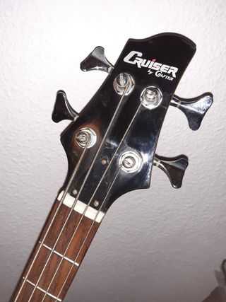 Bajo activo 4 cuerdas Cruiser By Crafter de segunda mano por 80 EUR en  Fuengirola en WALLAPOP