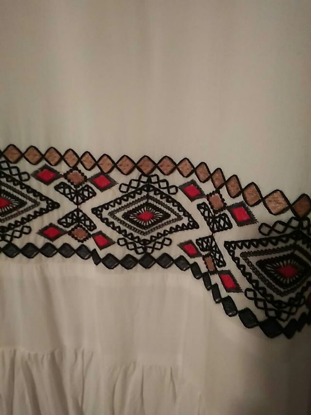 vestido bordado