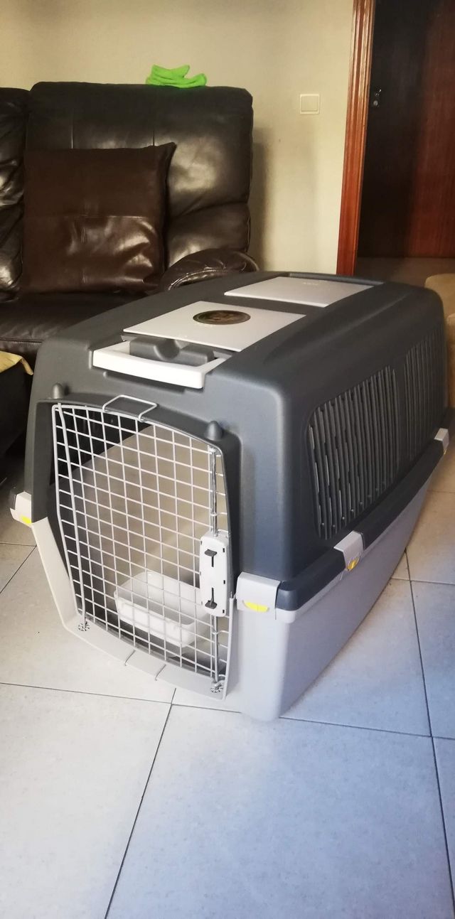 Jaula transporte de perro.