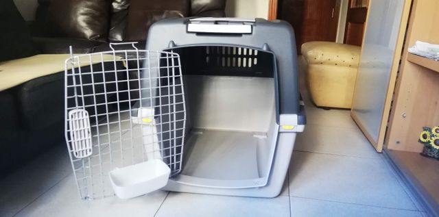 Jaula transporte de perro.