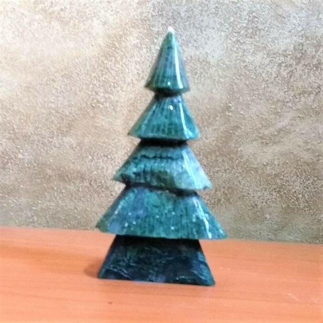 MINERAL JADE VERDE NATURAL PINO 366g MÁS REGALO