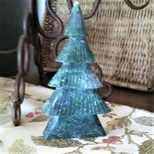 MINERAL JADE VERDE NATURAL PINO 366g MÁS REGALO